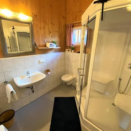 Chalet Uriges Auf Ueber 1250m +dampfbad +netflix!