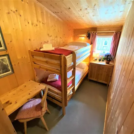 Chalet Uriges Auf über 1250m +dampfbad +netflix!