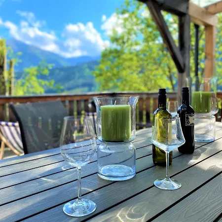 Uriges Auf über 1250m +dampfbad +netflix! Chalet